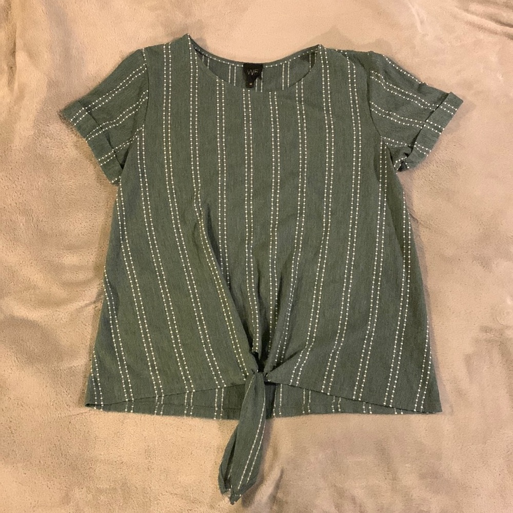 W5 Tie-front Top
